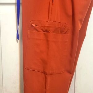 FIGS high waisted scrub jogger pants